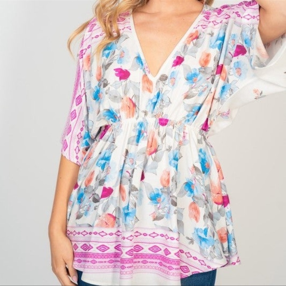 NWT White Birch Floral V Neck Medium